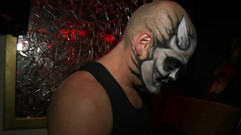 InTheVIP - Bald & skinny Kodi Gamble double blowjob in club